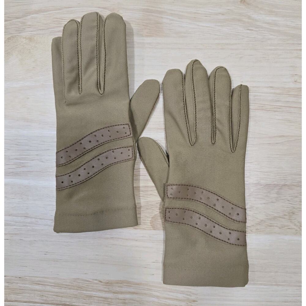 Women's Sheer Energy Gloves By Leggs One Size Stretch Fit Beige Tan - Picture 3 of 8